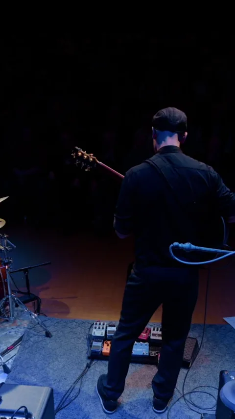 Performance preview for Pete Roth Trio feat. Bill Bruford Drum solo "Part of the Charm"